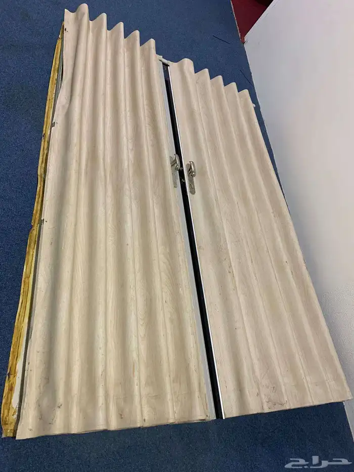 باب سحب و اغراض و أجهزة منزليه للبيع 0