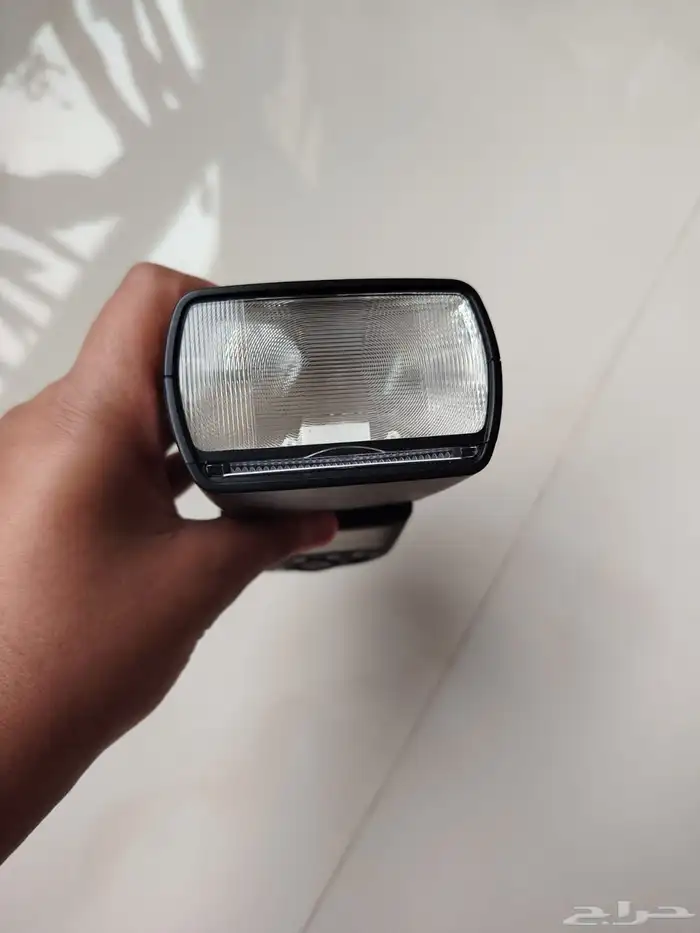 أضاءة فوق الكاميرا 1