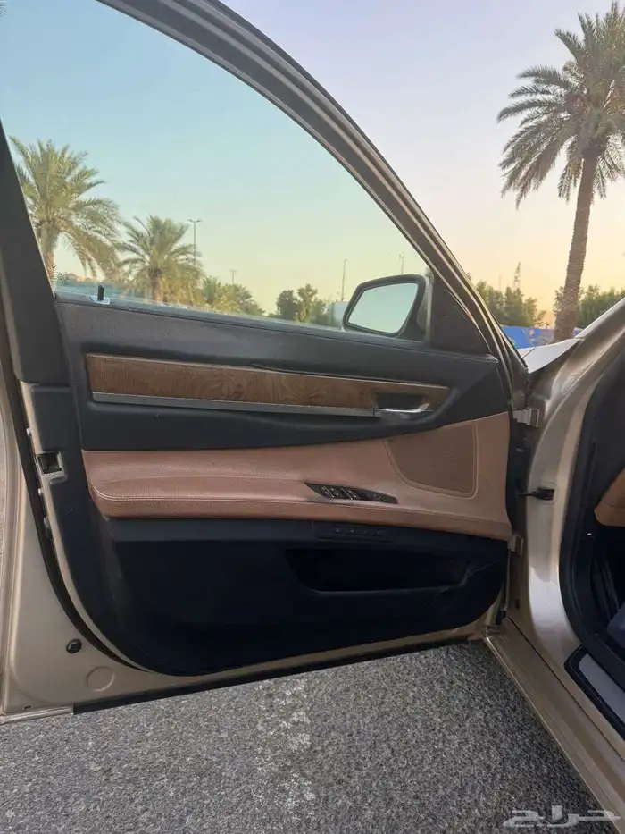 بي ام دبليو 730li 2012 14