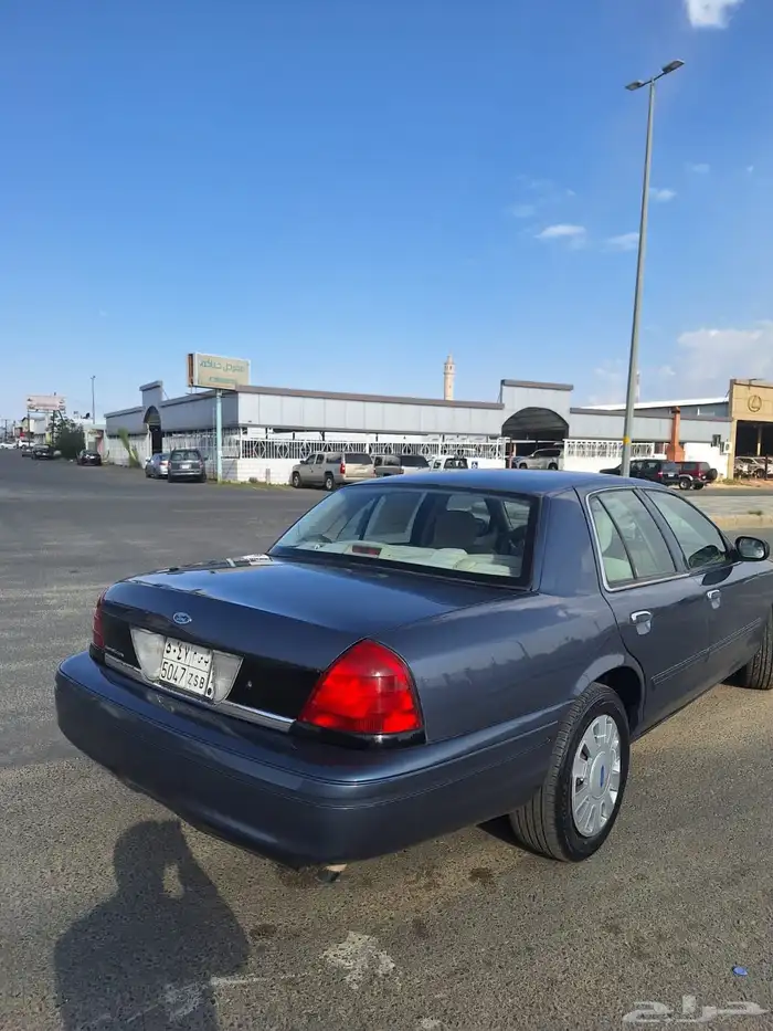 فورد فكتوريا 2010 10