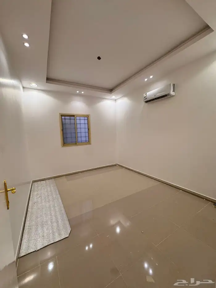 شقة للإيجار حي الرمال 6