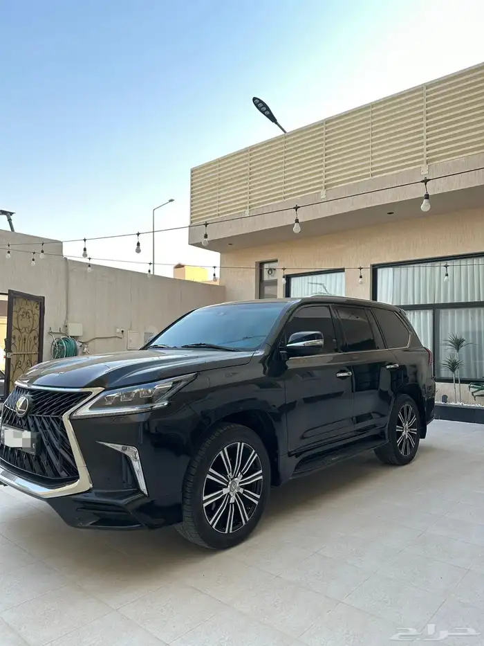 لكزس LX570 2019 4