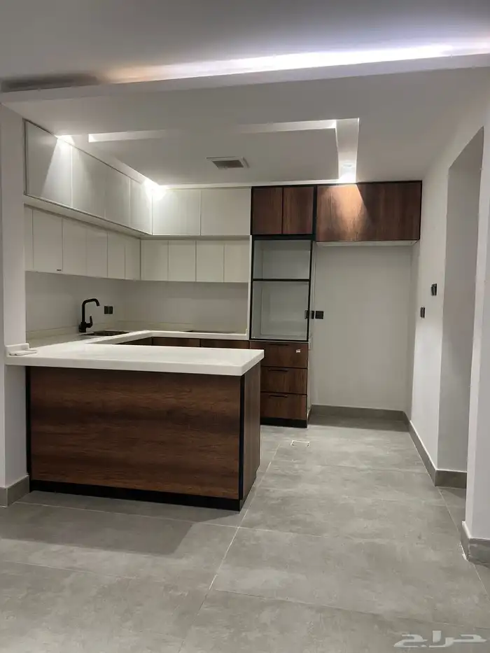 شقة للإيجار دور أول الرياض حي الملقا 80.000 3