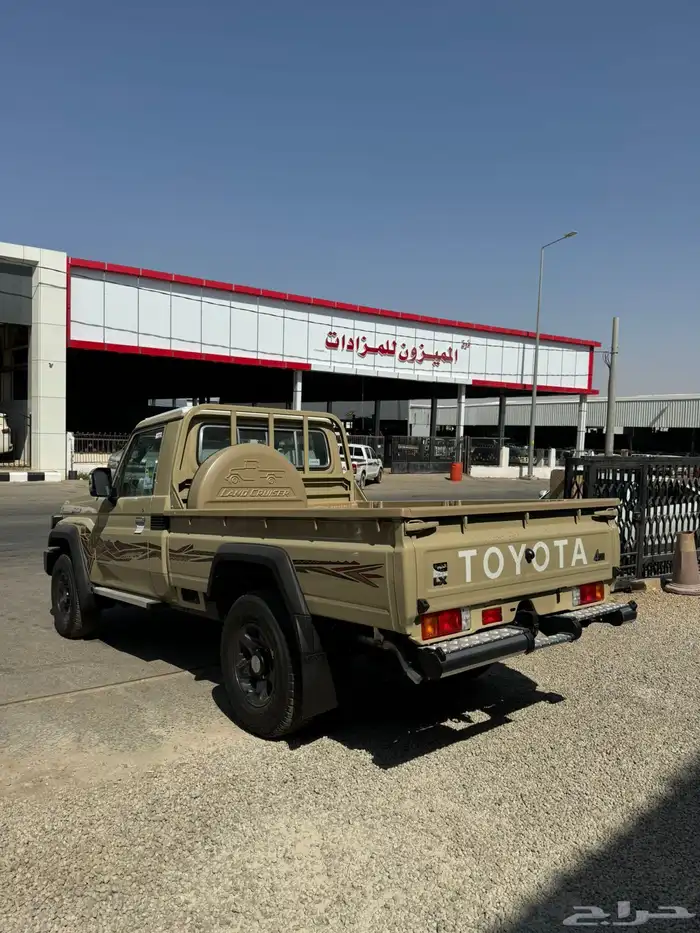 تويوتا شاص 2025 ديزل فل كامل رفرف قير عايدي سعودي جديد 5