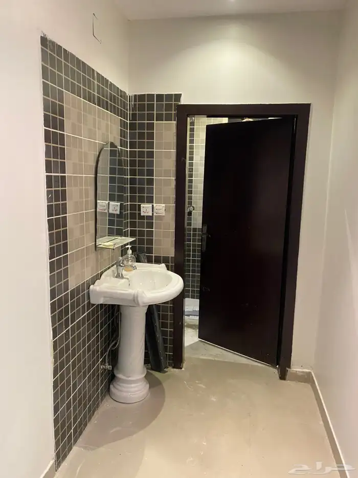 شقه للاجار حي طويق مخطط الموسى عوايل 4