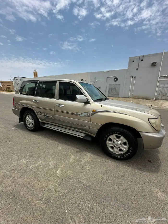 للبيع جيب لاند كروزر 2006 GXR ستة سلندر 2