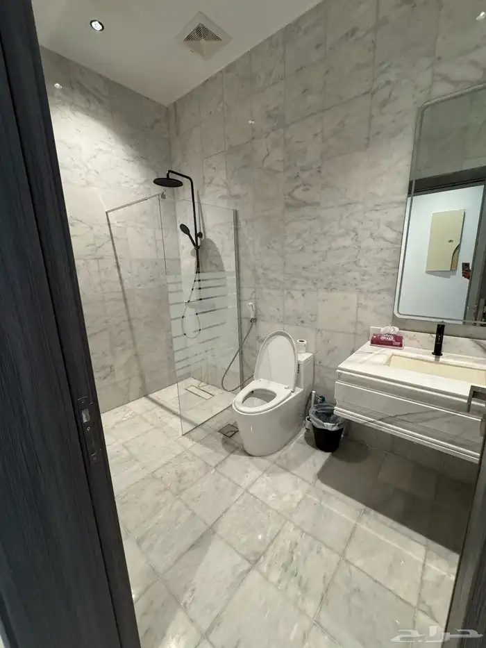 فيلا فاخرة للبيع في درة العروس 12