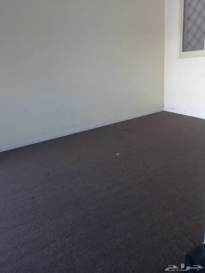 شقة عزاب طريق المية خلف محطة أمان 4