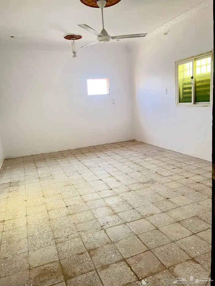 شقة دور اول في بحره 2000 ريال شهري شامل الايجار وكامل خدمات 4