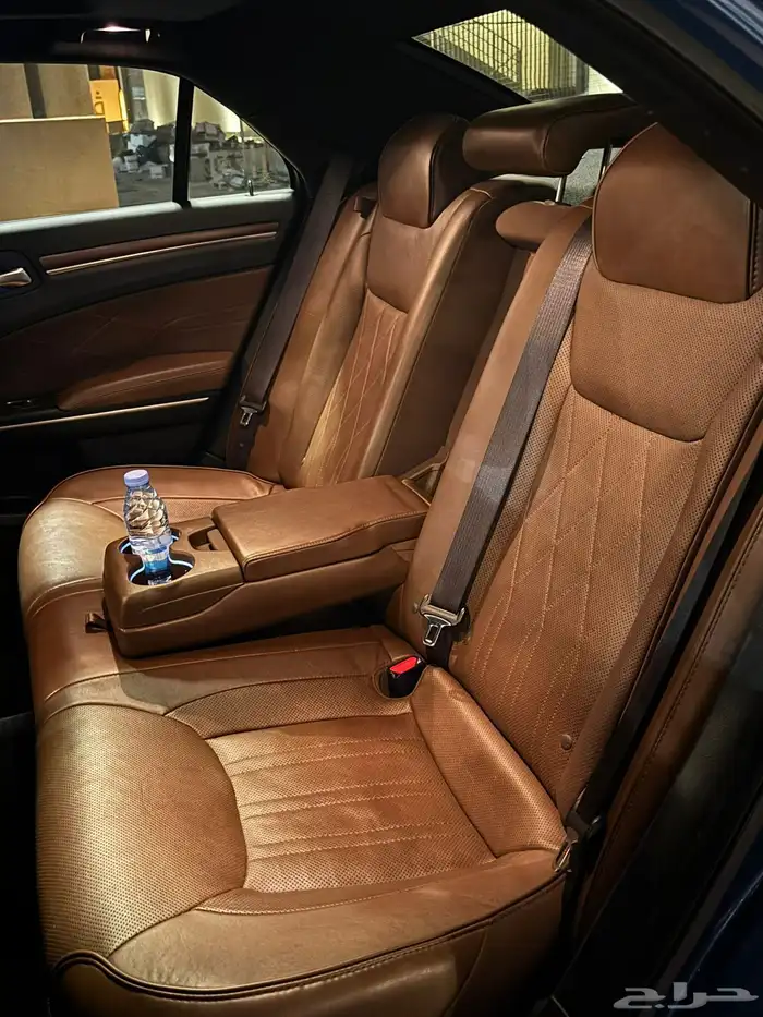 كرايسلر c300 2021 فل كامل اكزيكتيف 8 سلندر 5.7 6