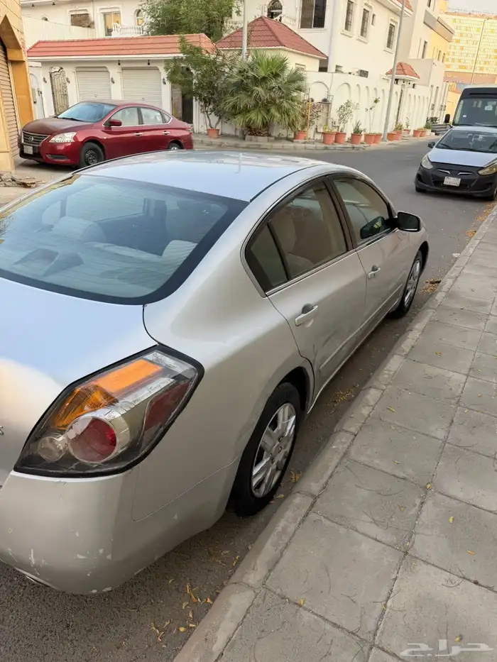 نيسان التيما 2010 5