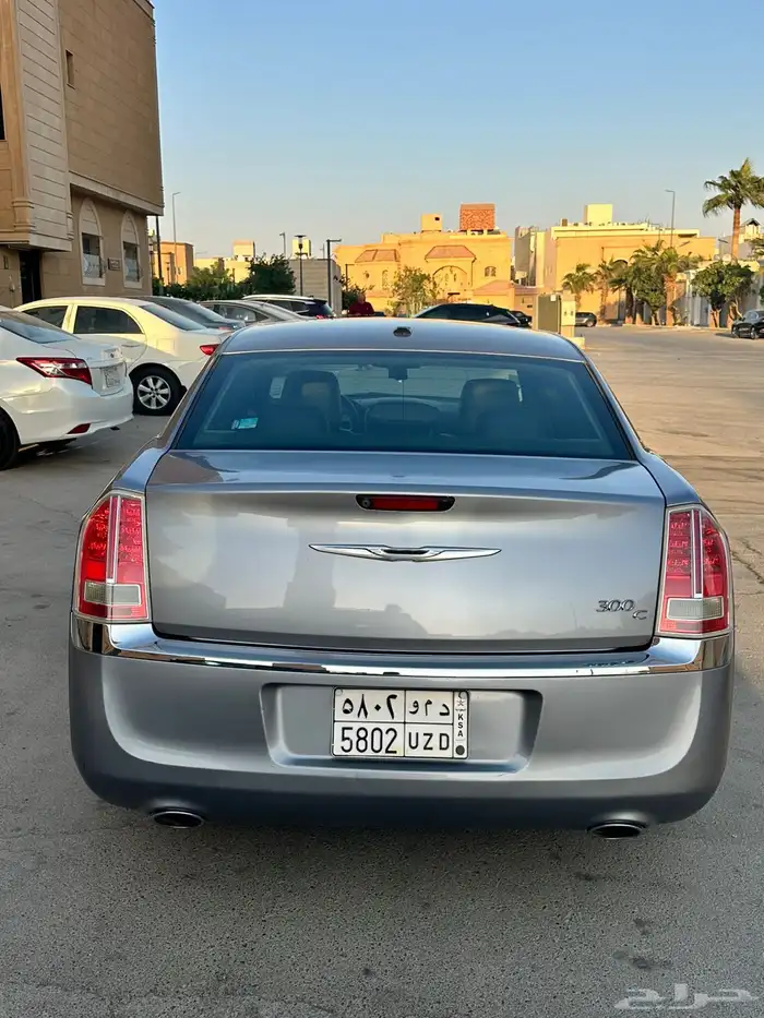كرايسلر 300 موديل 2013 1