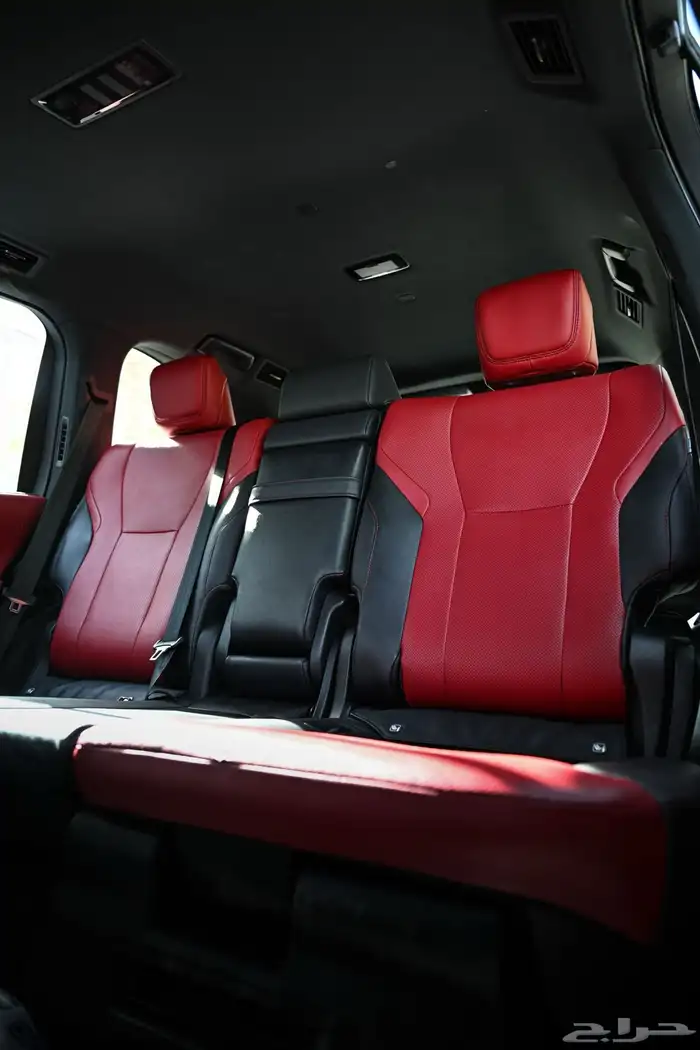 ايجار لكزس LX600 في الرياض 3