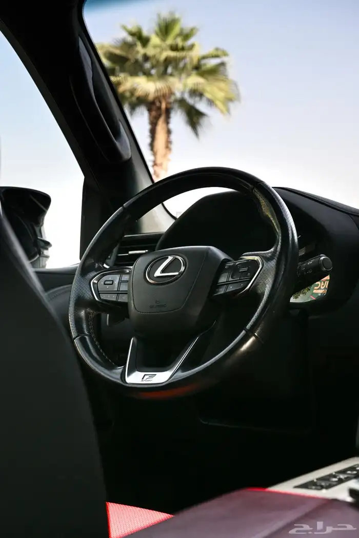 ايجار لكزس LX600 في الرياض 6