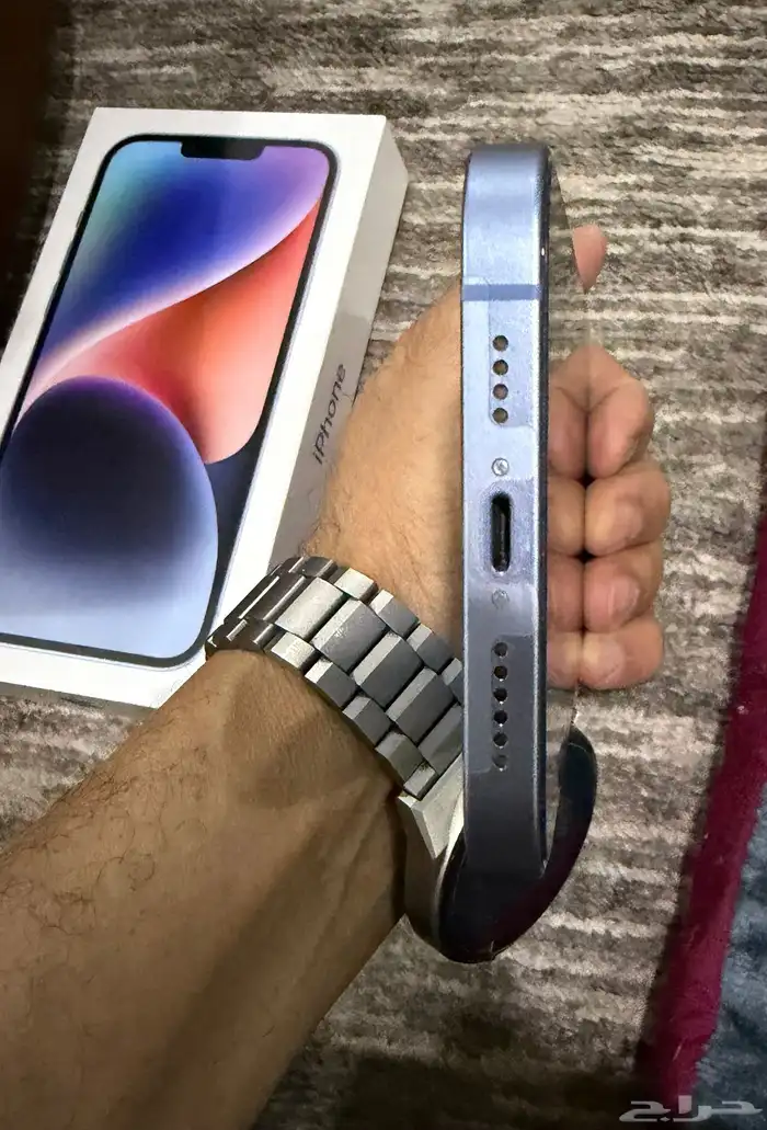 للبيع آيفون 14 بلس 4