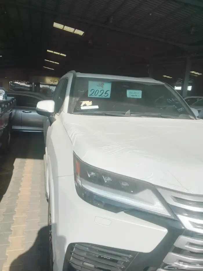 جيب لكزس موديل 2025 فل اصفار بطاقه جمركيه 3