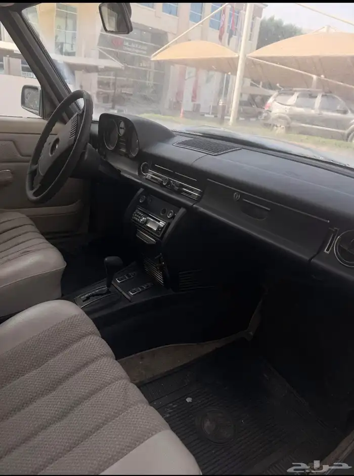 مرسيدس بنز كلاسيك مخزن 5