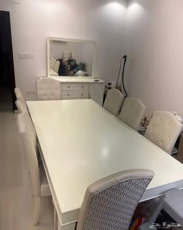 طاولة طعام 3