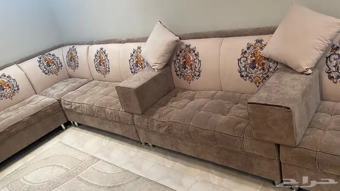 كنب مجلس مع طاولات 1