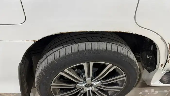 جيب لكزس 2020 LX570 لؤلؤي 20