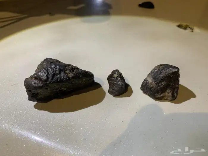 نيزك حجر للبيع يوجد فيديو 0