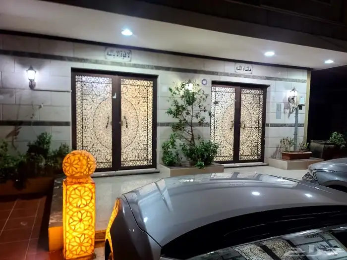 للبيع عماره في حي الريان 6