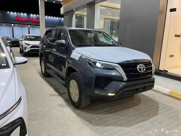 فورتشنر بنزين 4 4 GX2 2025 4