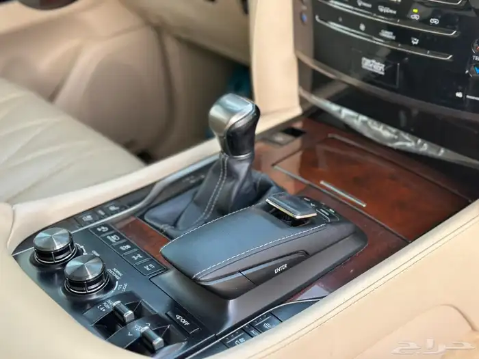 لكزس LX570 2020 بلاك ادشن 22