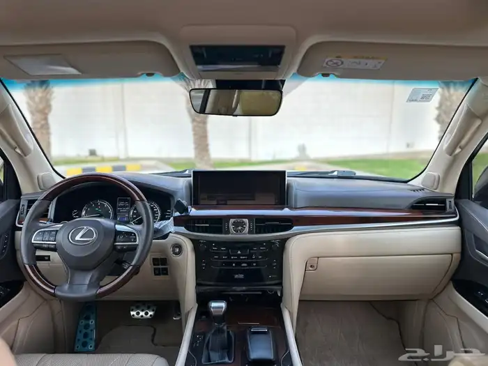 لكزس LX570 2020 بلاك ادشن 25