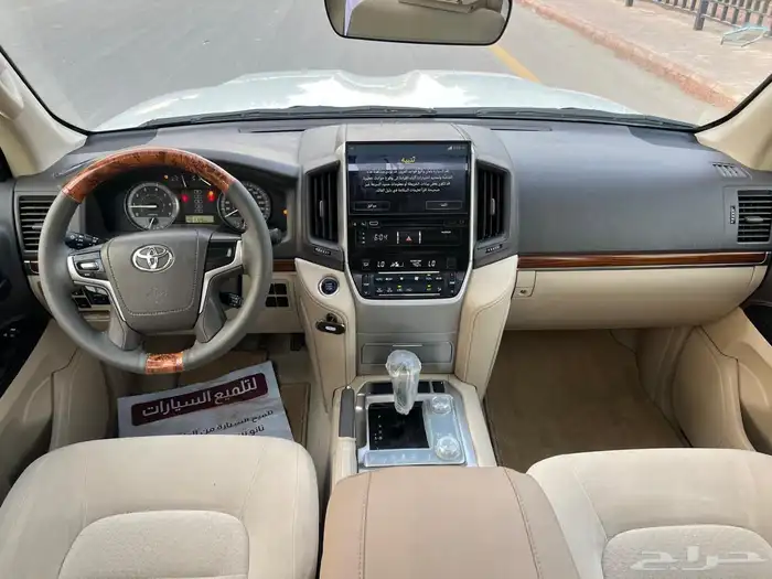 تويوتا- لاندكروزر - GXR - 2018 - سعودي - فل 10