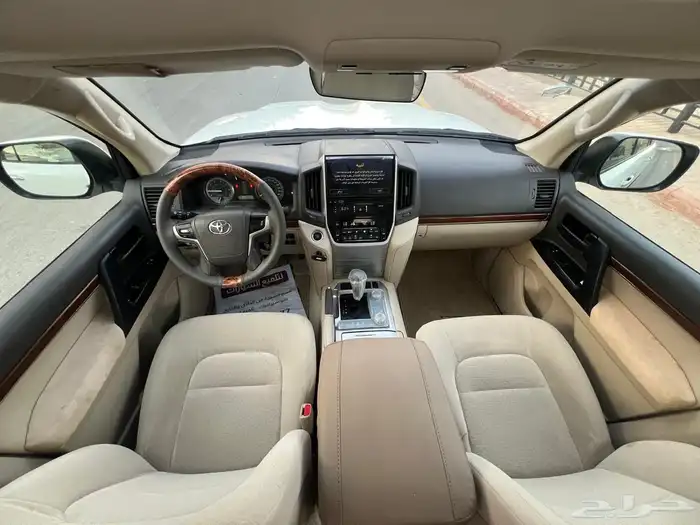 تويوتا- لاندكروزر - GXR - 2018 - سعودي - فل 11