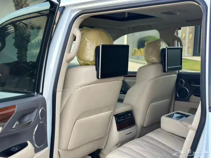 لكزس LX570 2020 بلاك ادشن 17