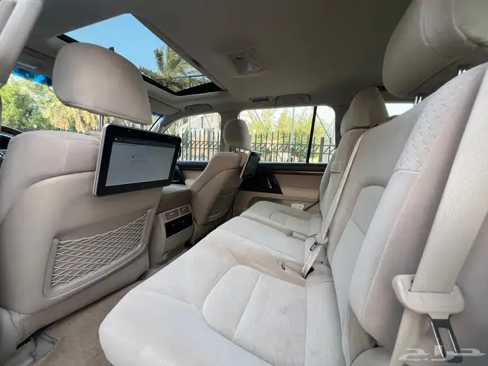 تويوتا- لاندكروزر - GXR - 2018 - سعودي - فل 14