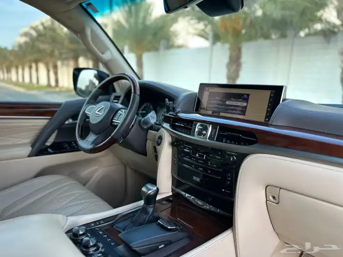 لكزس LX570 2020 بلاك ادشن 23