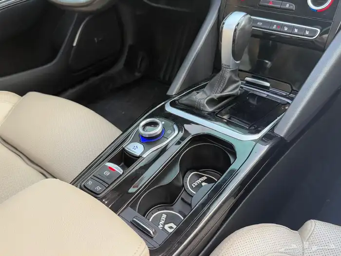 رينو 2018 تاليسمان ( بحالة ممتازة ) 47