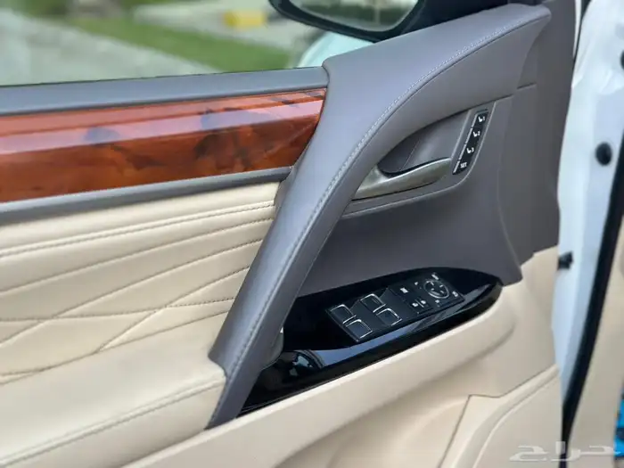 لكزس LX570 2020 بلاك ادشن 15