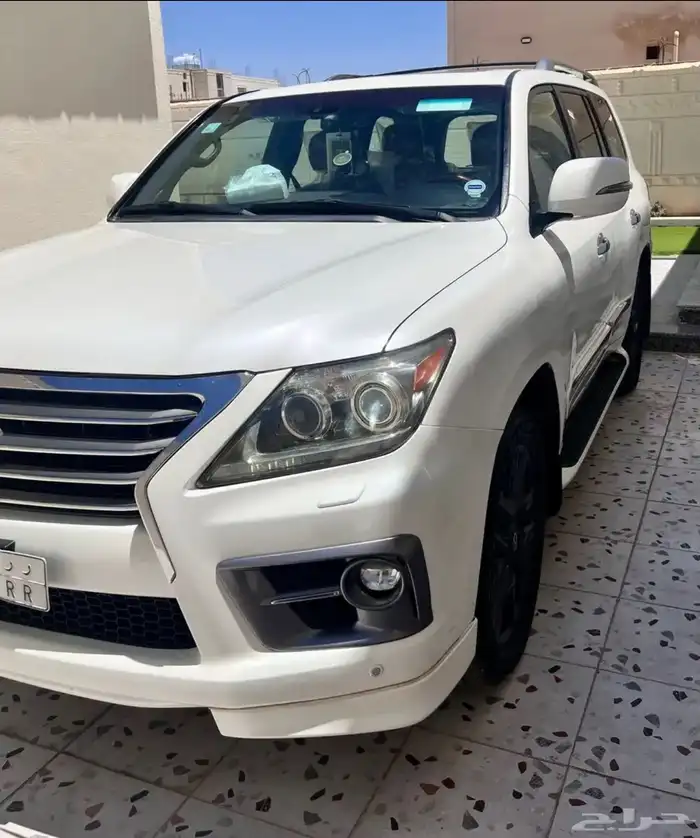 جيب لكزس 2015 LX570 مخزن 1