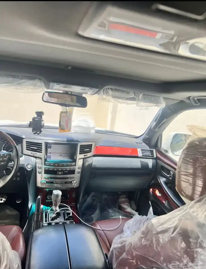جيب لكزس 2015 LX570 مخزن 6