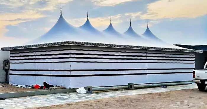 خيام الصقور الملكية 28