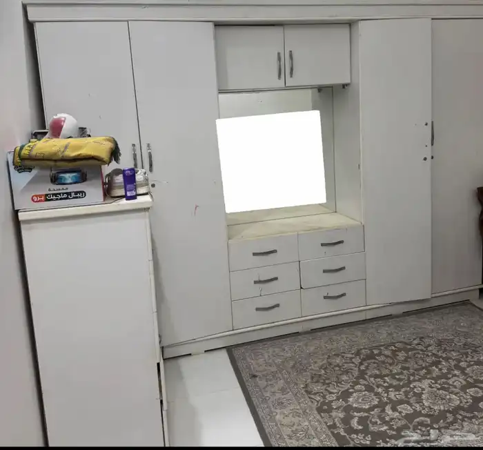 للبيع دولاب كبير مفكوك وجاهز 0