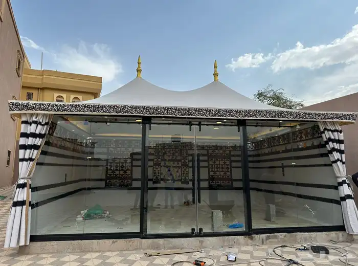 خيام الصقور الملكية 11