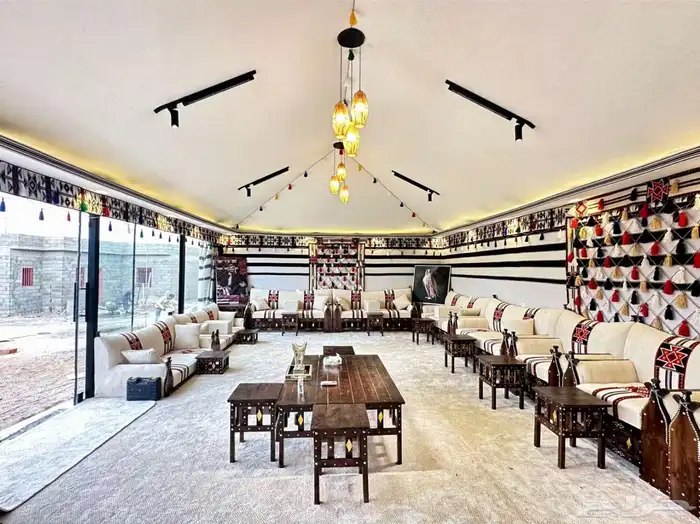 خيام الصقور الملكية 15