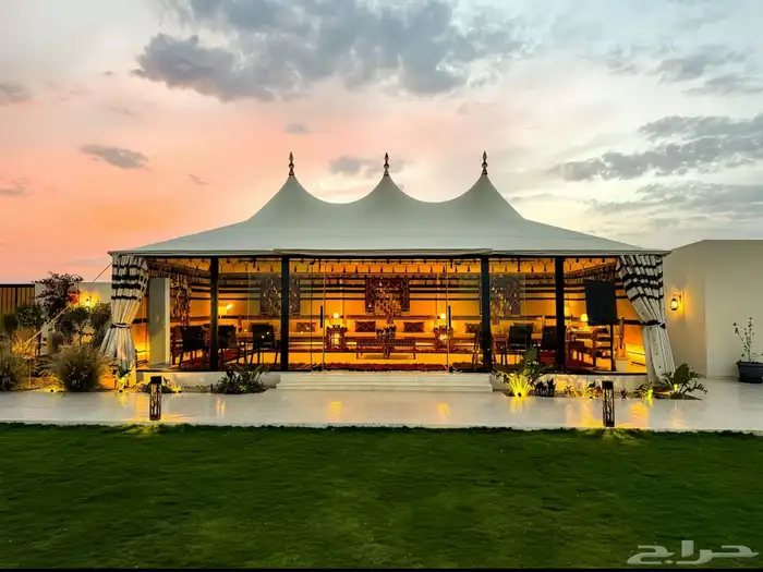 خيام الصقور الملكية 18