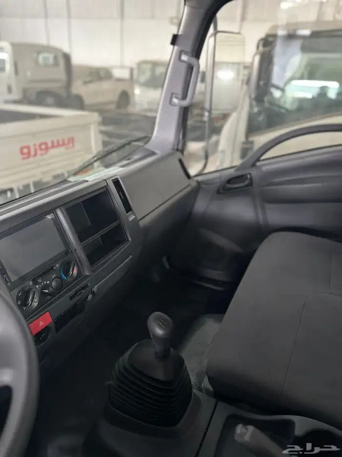 ايسوزو دينا 4 طن شاصيه قصير 4.35م -موديل 2025 5