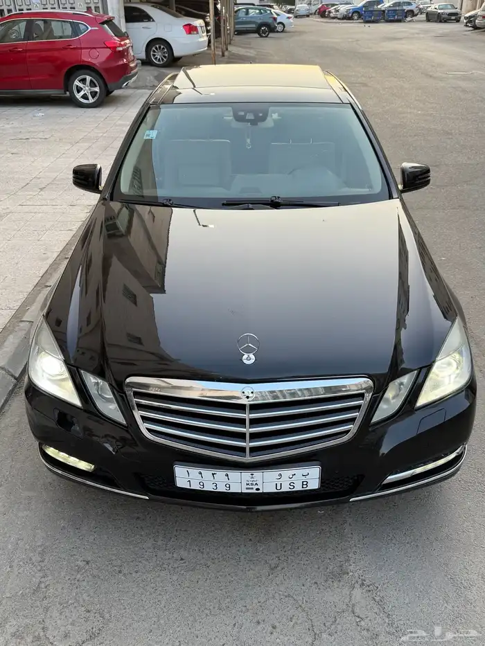 للبيع او البدل مرسيدس e-class 2011 1