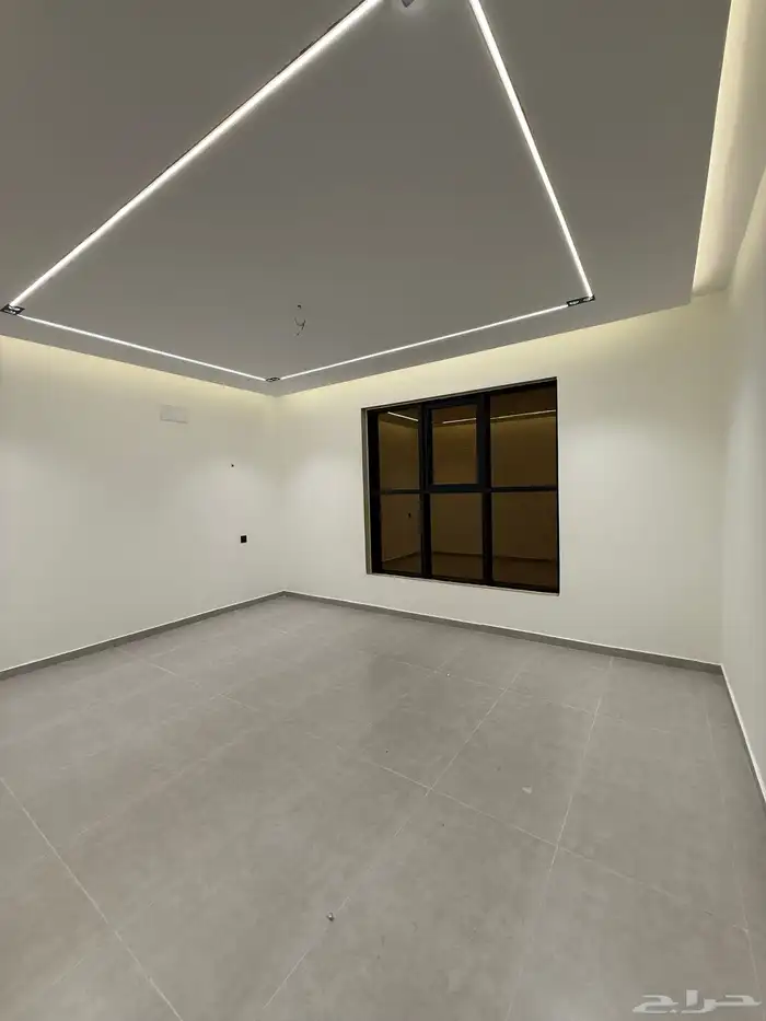 شقق علويه 6 غرف بتصميم مودرن وسط الخدمات-بسعر 580الف فقط 3