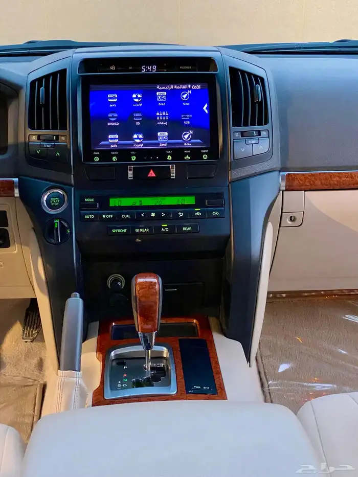 تويوتا لاند كروزر 2015 23