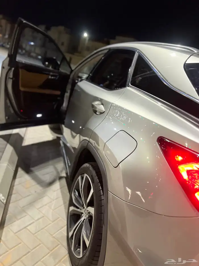 جيب لكزس RX450h هايبرد موديل 2017 25