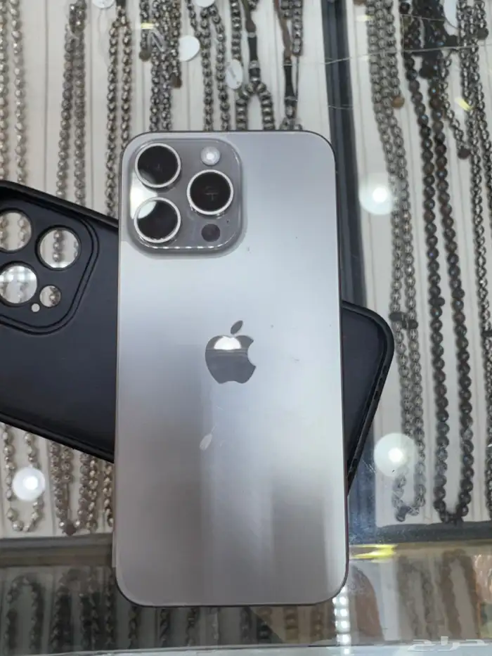 ايفون 15 بروماكس 1