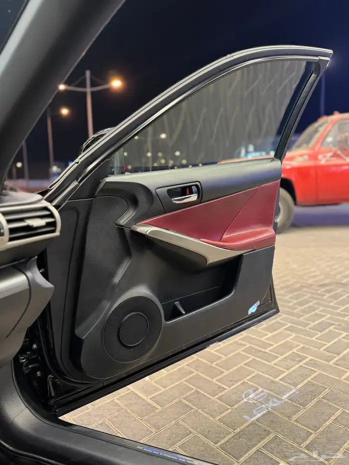 لكزس is350 F سبورت نظيف 18